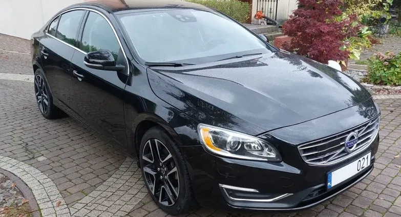 volvo mazowieckie Volvo S60 cena 92000 przebieg: 34000, rok produkcji 2017 z Kraków